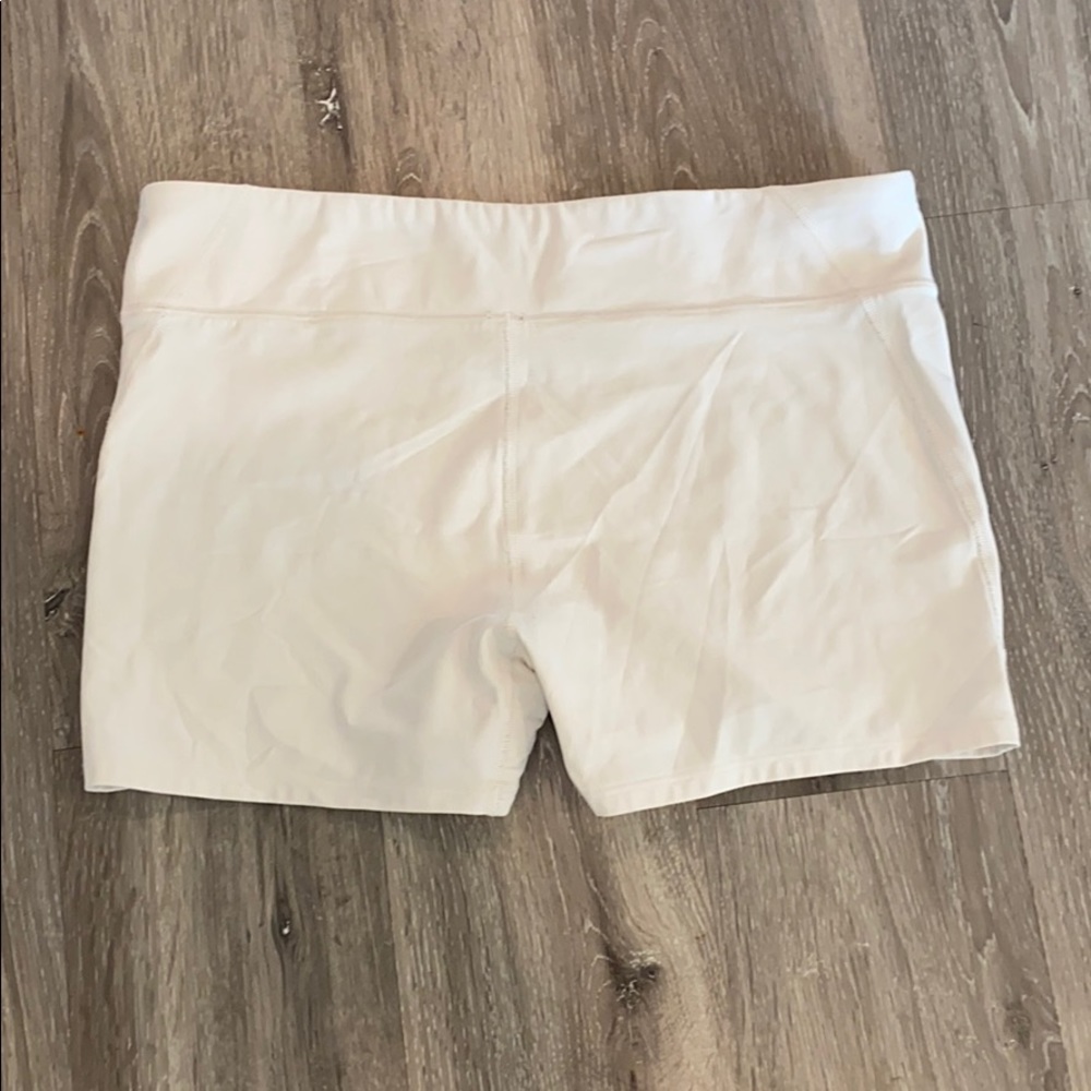 Shorts - Picture 3 of 3